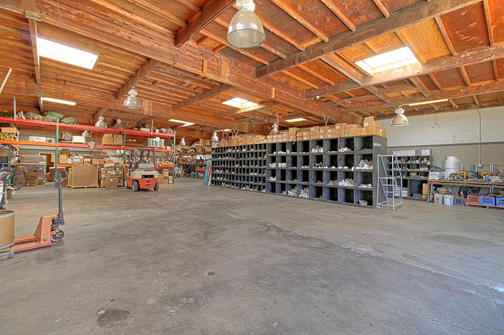 2075 Knoll Drive Property Photo 28