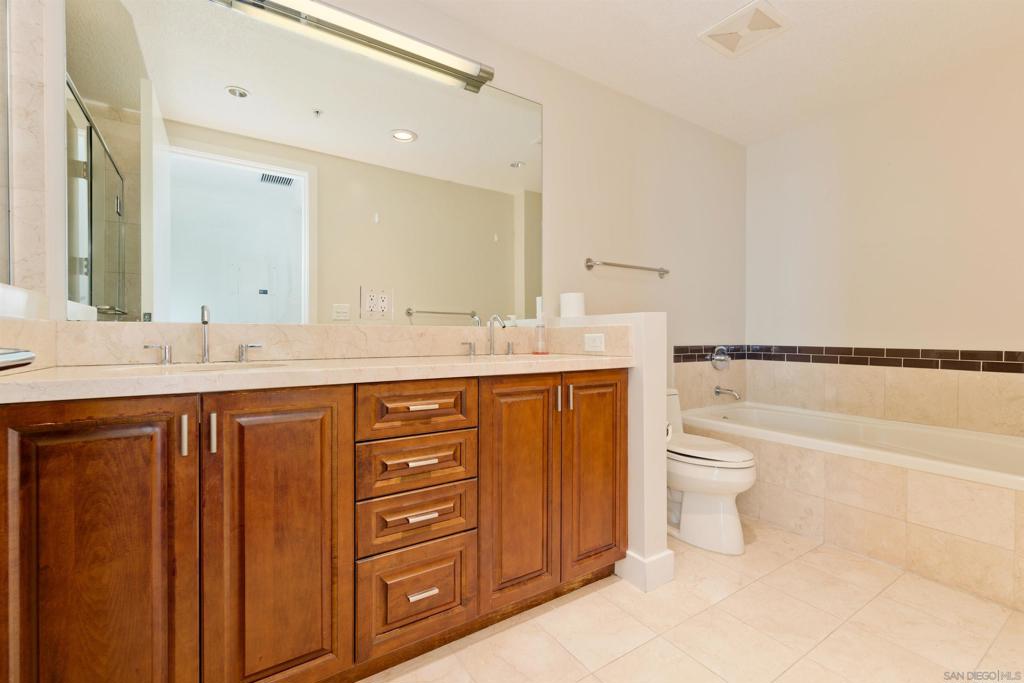 1205 Pacific Hwy 2806 Property Photo 21