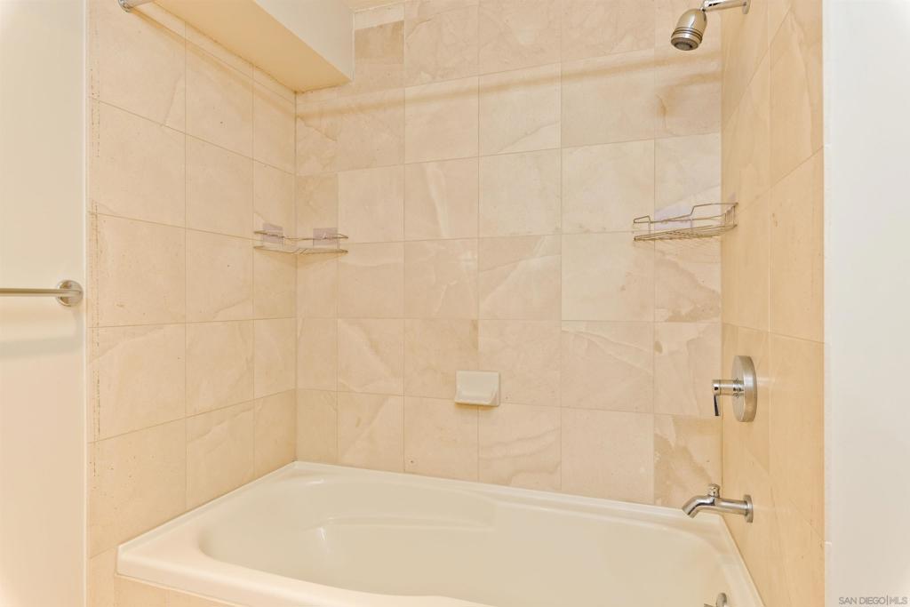 1205 Pacific Hwy 2806 Property Photo 28