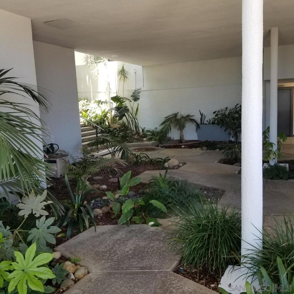 220017041SD Property Photo 7