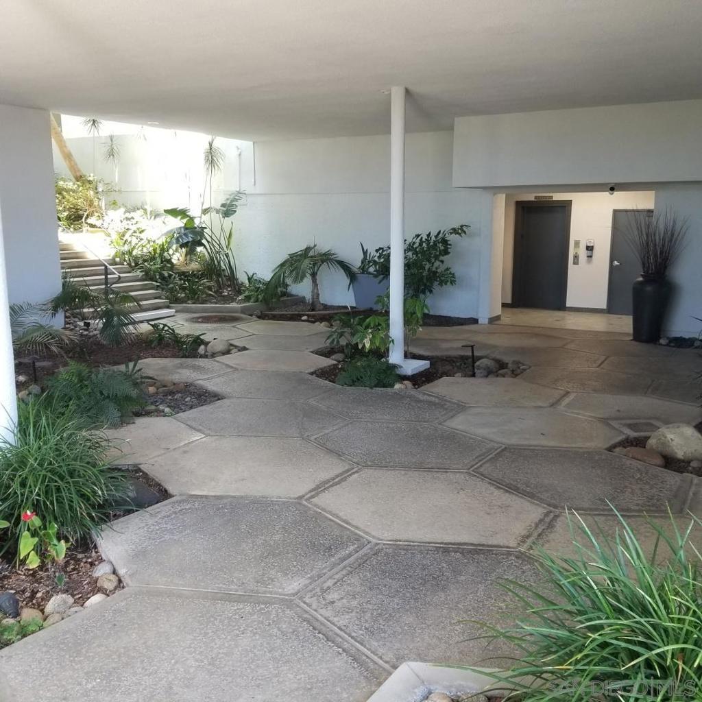 220017041SD Property Photo 8