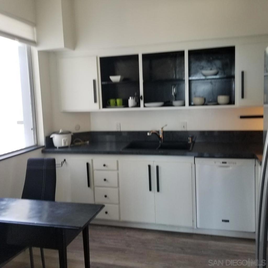 220017041SD Property Photo 12