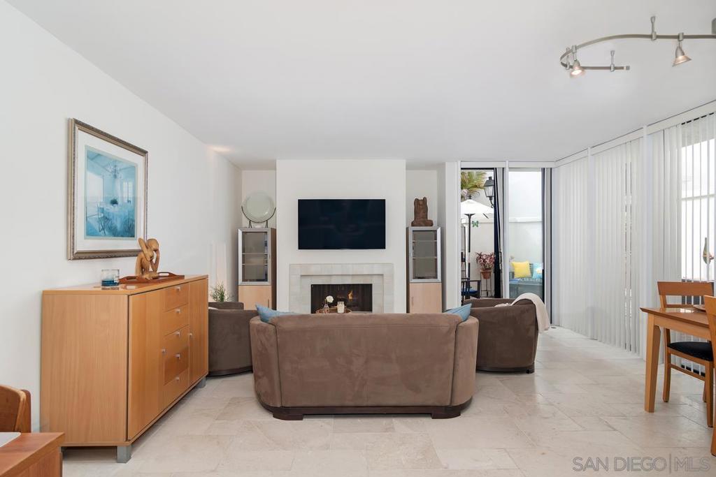 303 Coast 6 Property Photo 13