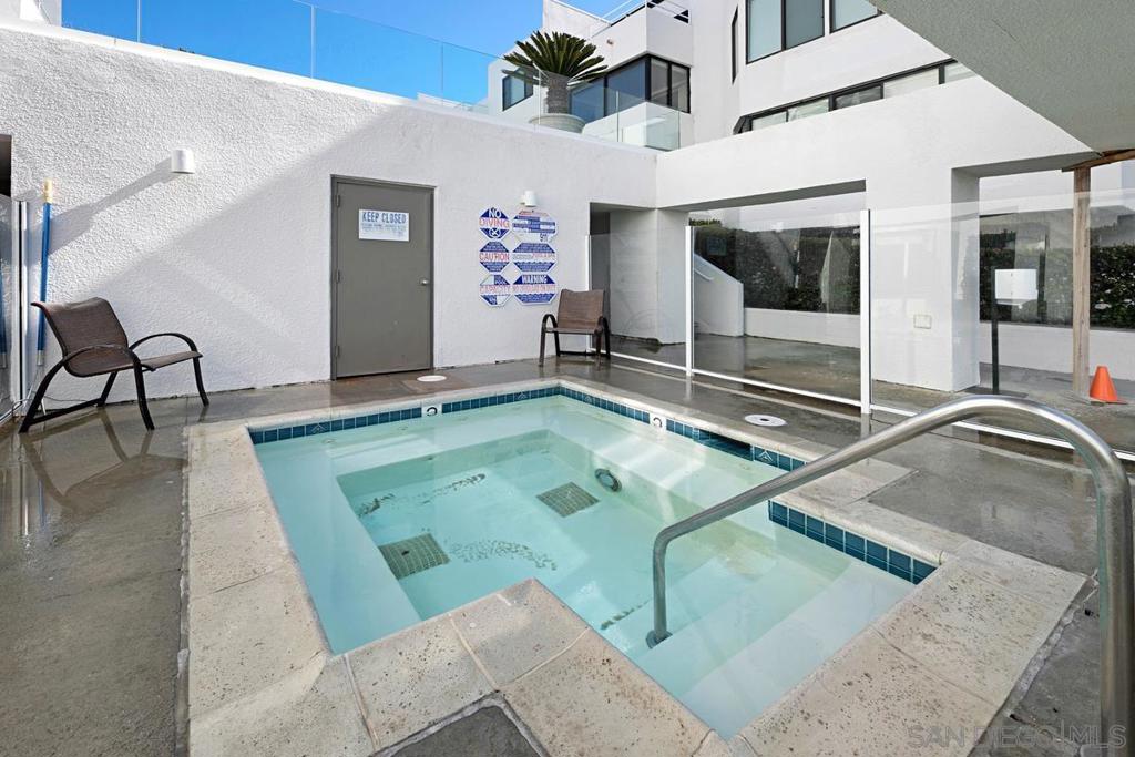 939 Coast Lb Property Photo 12