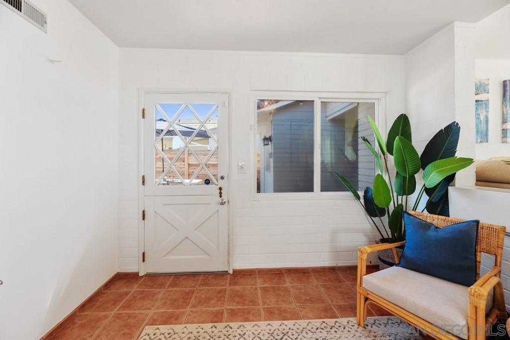 8373 El Paseo Grande Property Photo 5