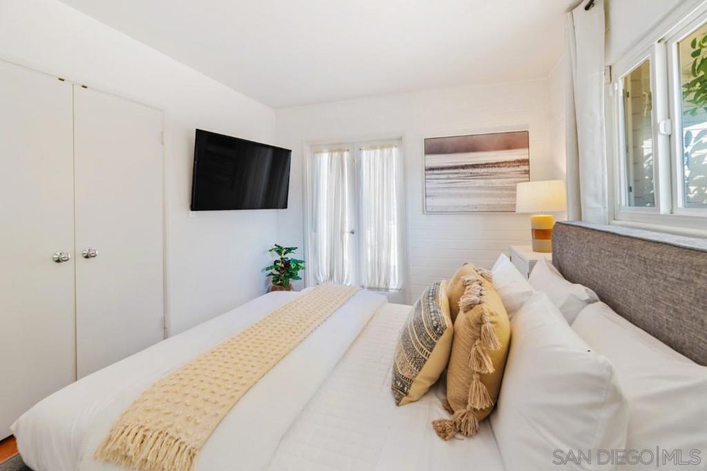 8373 El Paseo Grande Property Photo 37