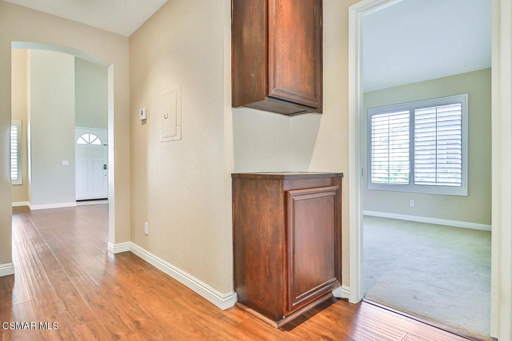 630 Kingswood Lane F Property Photo 4