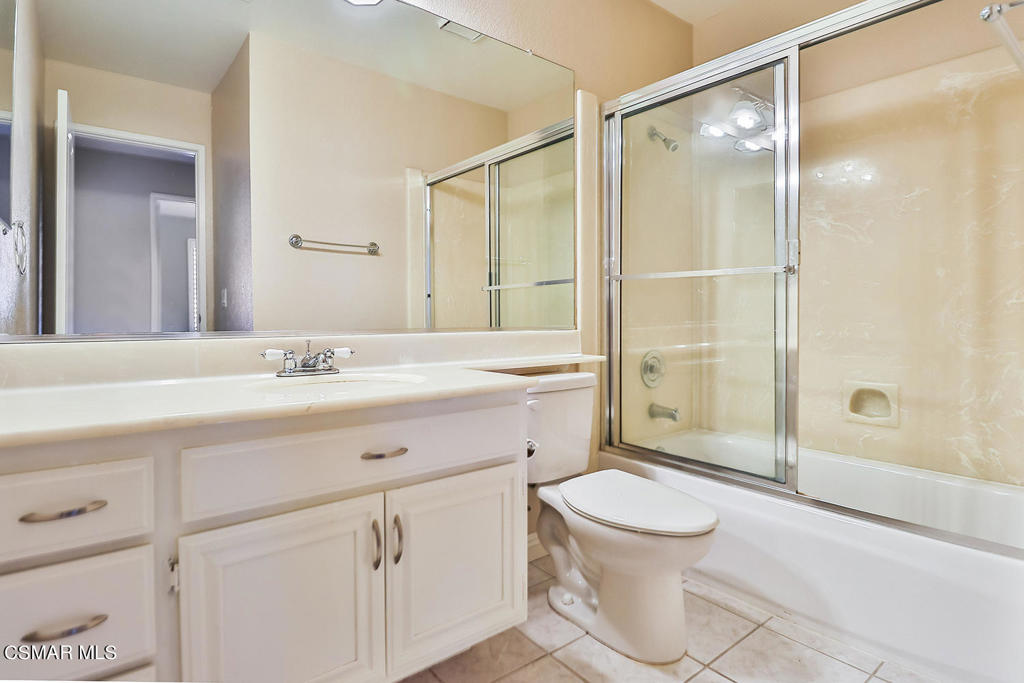 630 Kingswood Lane F Property Photo 16