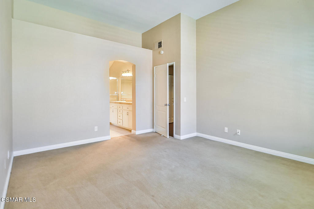 630 Kingswood Lane F Property Photo 30