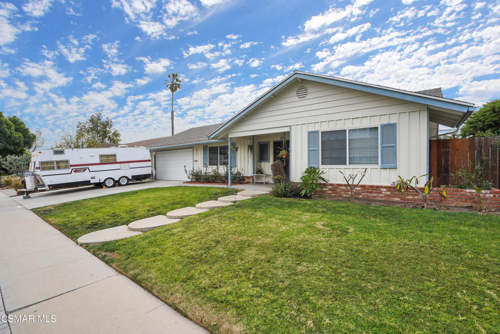 1075 Seybolt Avenue Property Photo 2