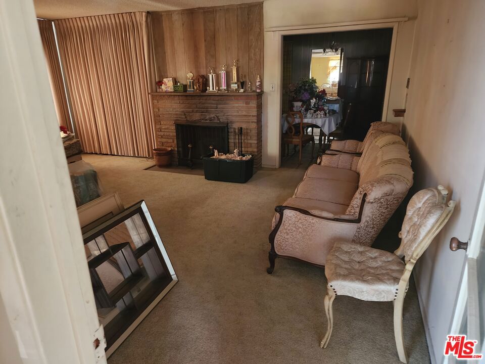 1036 W Stockwell Street Property Photo 6