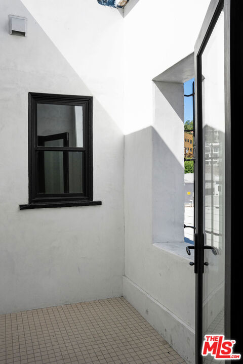 3022 W Sunset Blvd Property Photo 6
