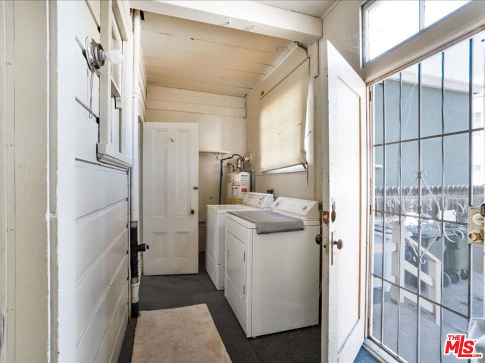 2057 Emerson Street Property Photo 10