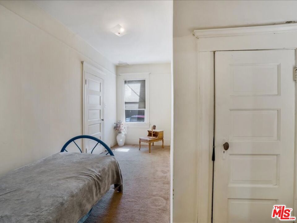 2057 Emerson Street Property Photo 13