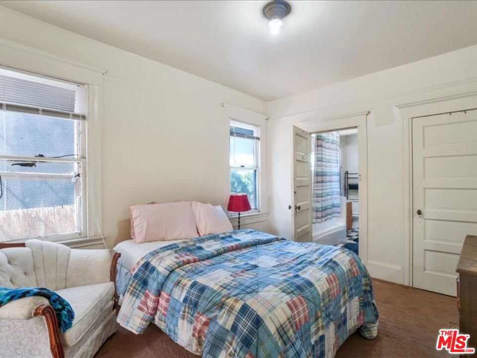 2057 Emerson Street Property Photo 16