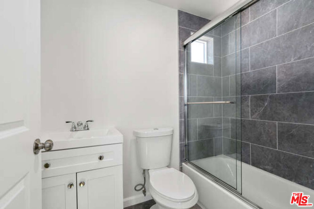 2636 Virginia Road Property Photo 26