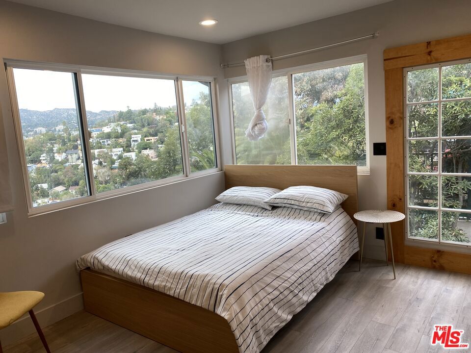 1801 Lucile Avenue Property Photo 14