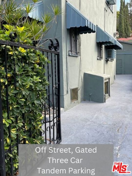 1804 Echo Park Avenue Property Photo 5