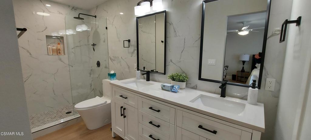 3327 Rainbow Creek Circle Property Photo 9