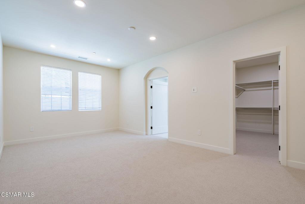 4683 Summit Avenue Property Photo 41