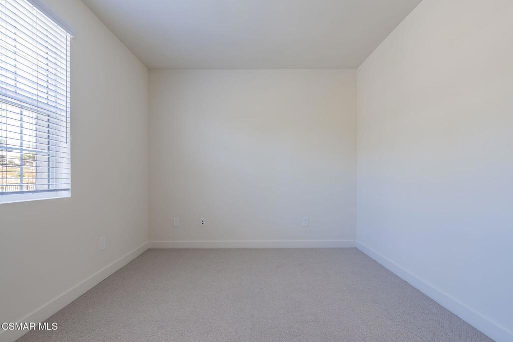 4683 Summit Avenue Property Photo 59