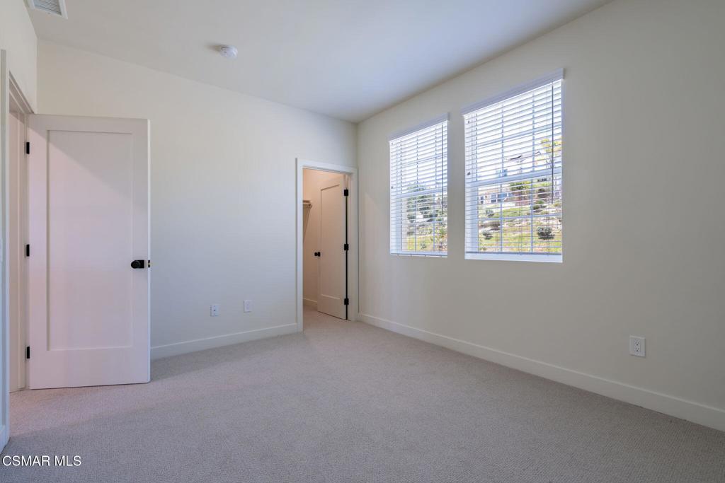 4683 Summit Avenue Property Photo 60