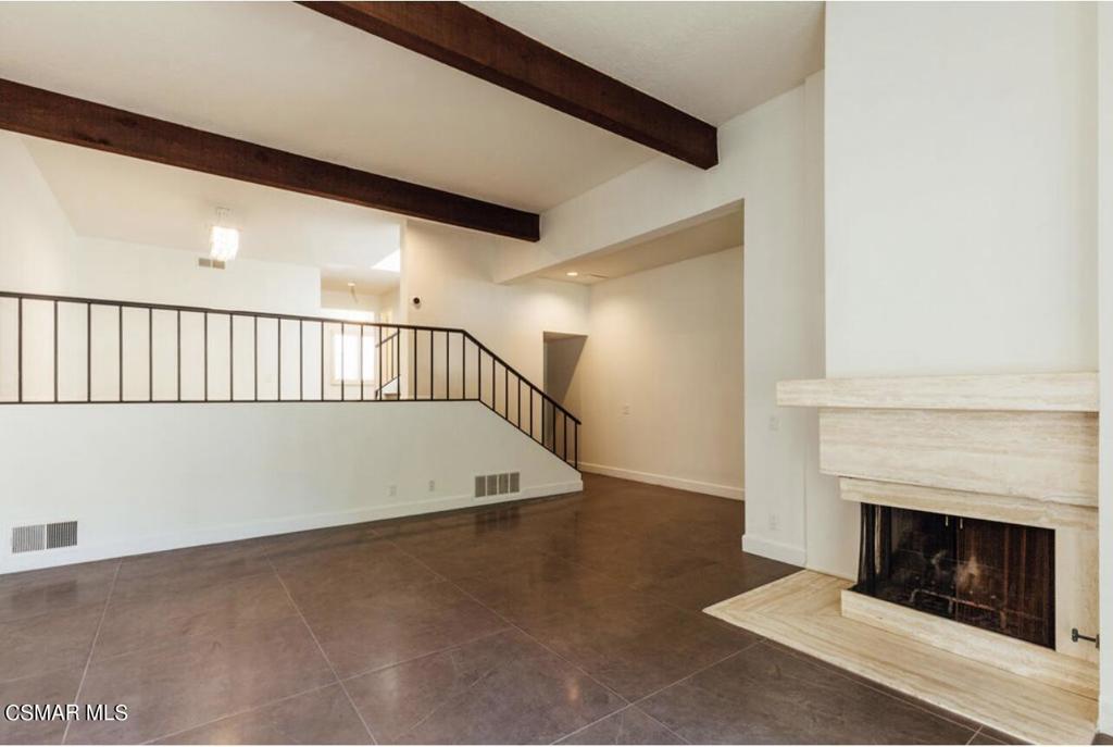 17248 Palisades Circle Property Photo 4