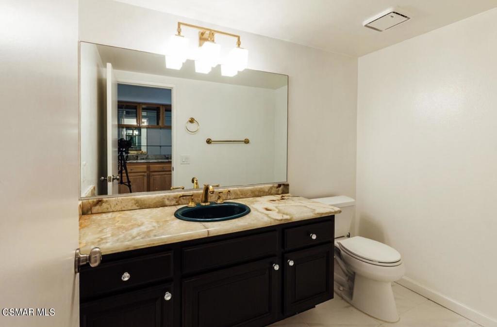 17248 Palisades Circle Property Photo 6