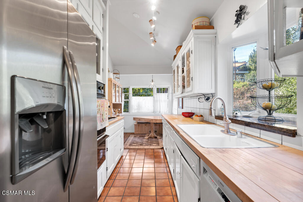 1932 Monon Street Property Photo 10