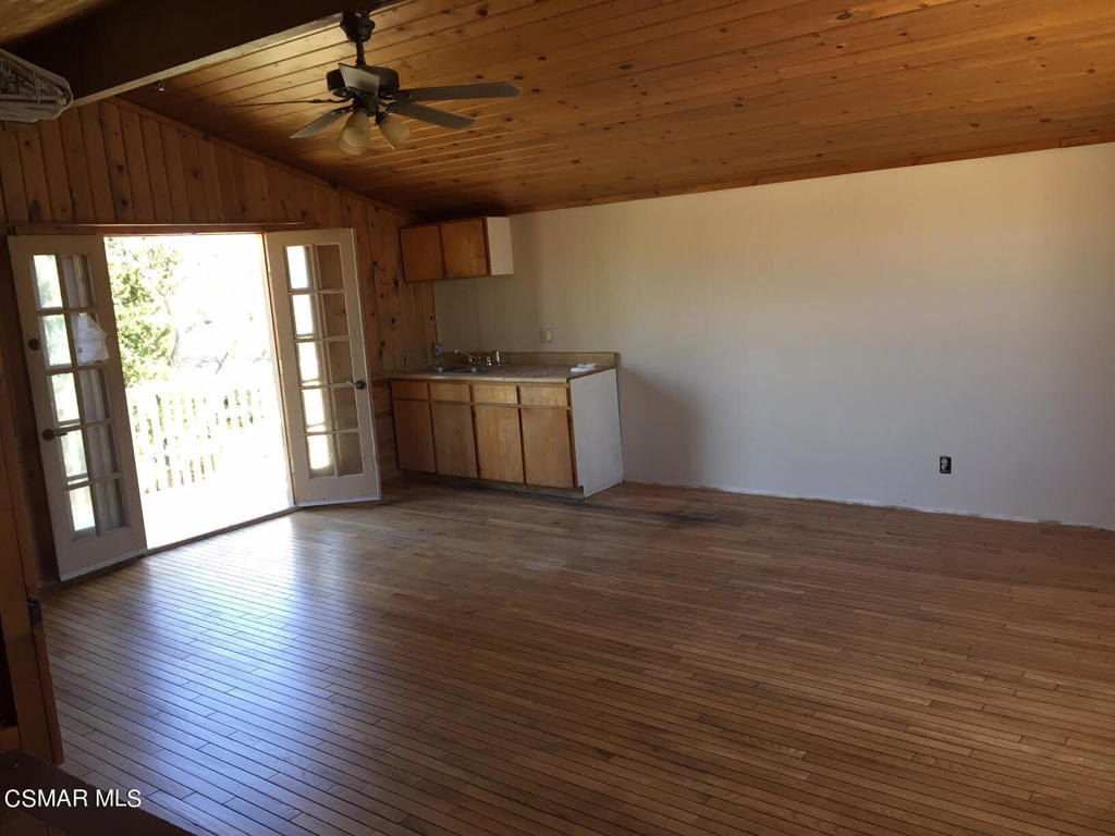1482 Paul Street Property Photo 2