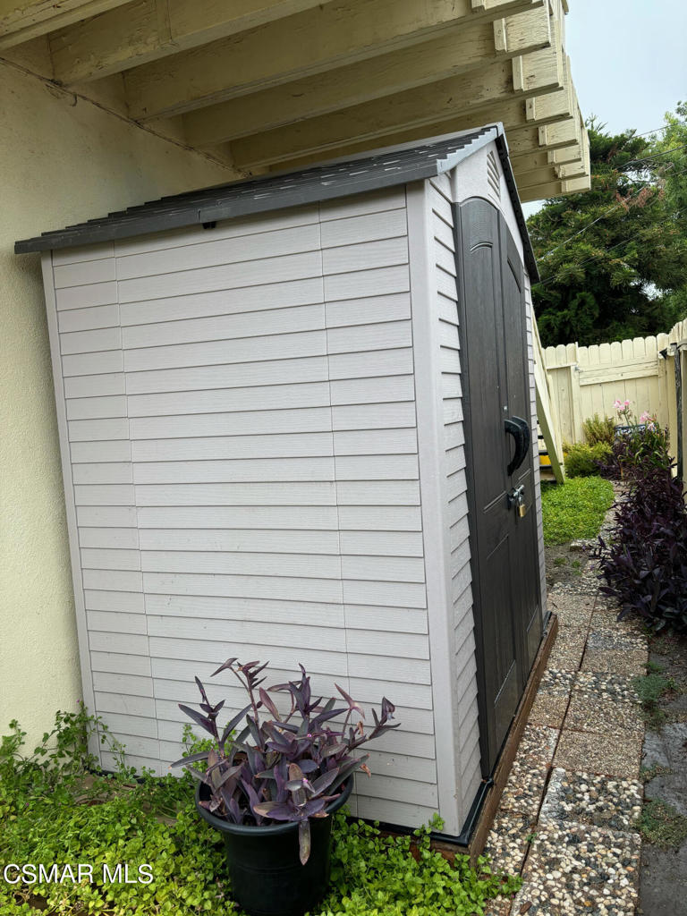 1482 Paul Street Property Photo 9