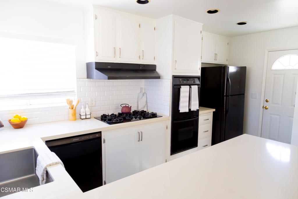 291 Dorena Drive Property Photo 6