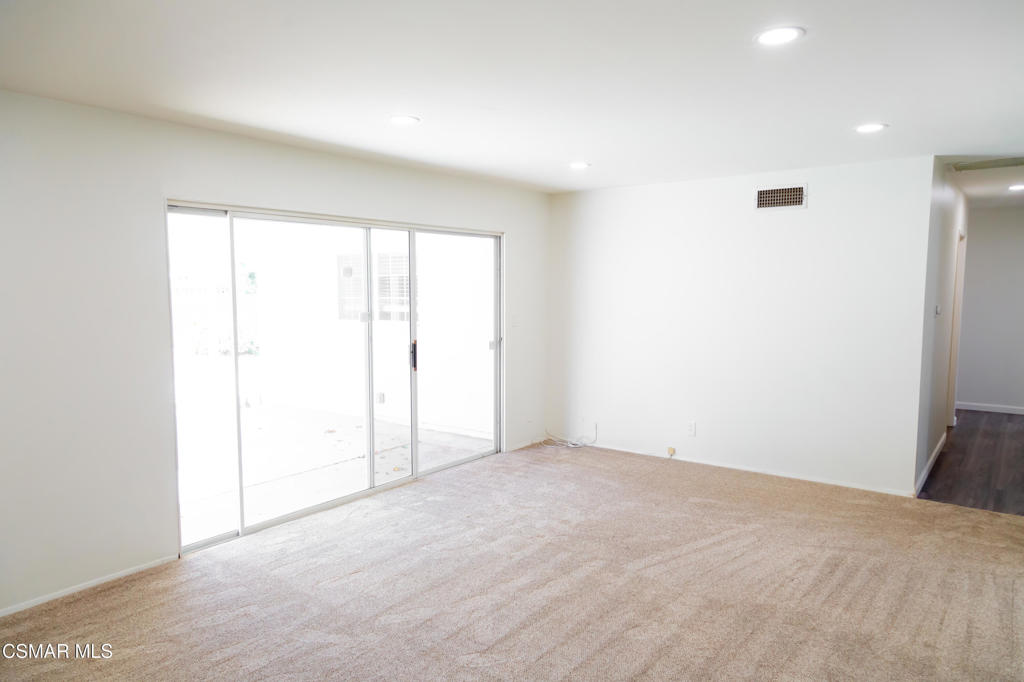 291 Dorena Drive Property Photo 9