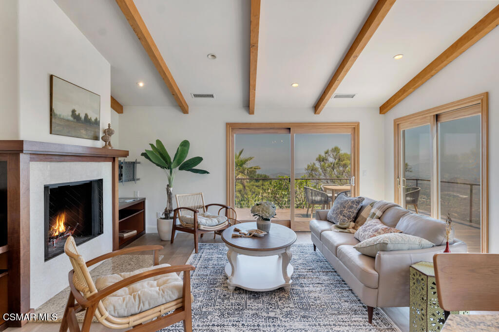 14975 Yerba Buena Road Property Photo 9