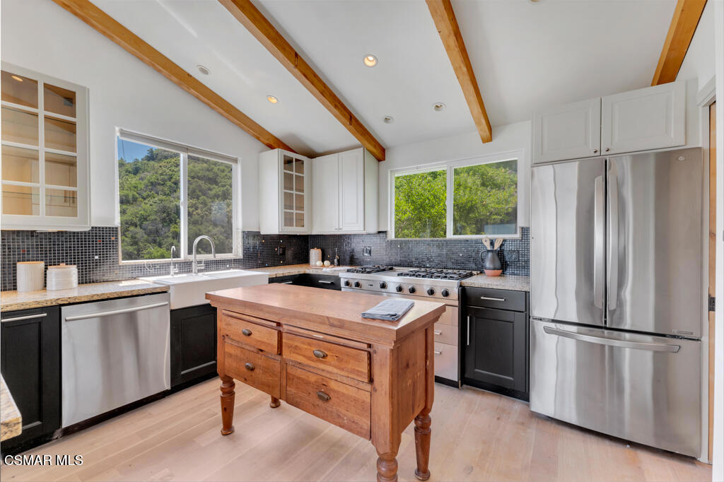 14975 Yerba Buena Road Property Photo 14