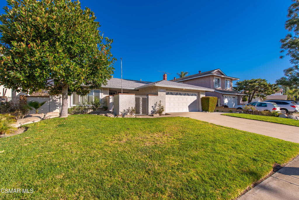 10646 Ring Avenue Property Photo 4