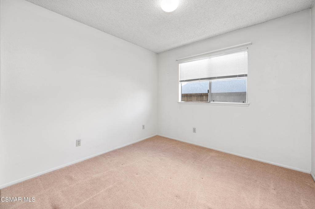 10646 Ring Avenue Property Photo 16