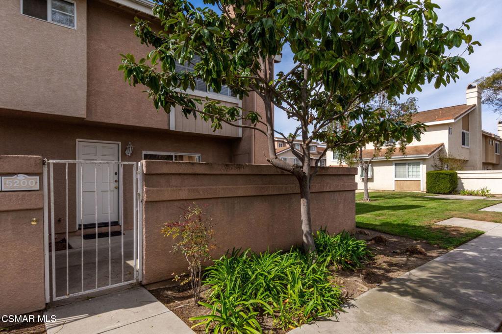 5200 Columbus Place Property Photo