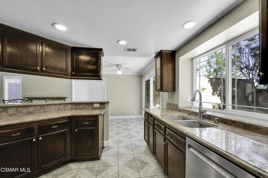2598 Callahan Avenue Property Photo 4