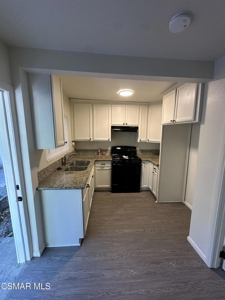 14638 Calvert Street Property Photo
