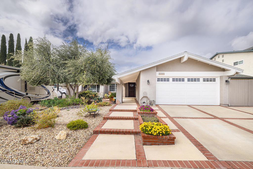 2255 Mcdonald Street Property Photo