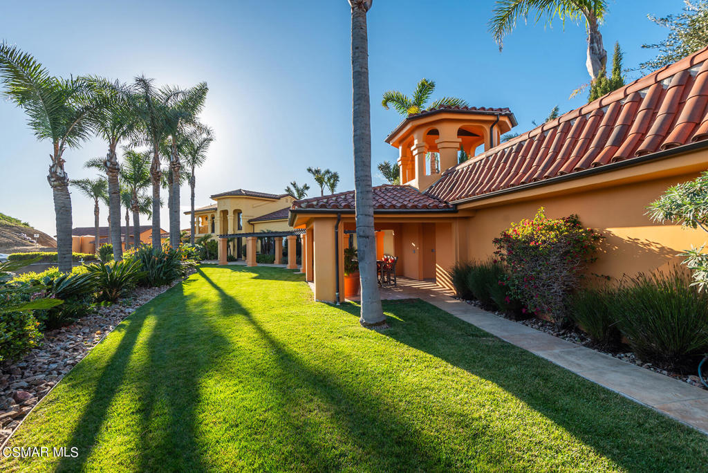 2065 E La Loma Avenue Property Photo 49
