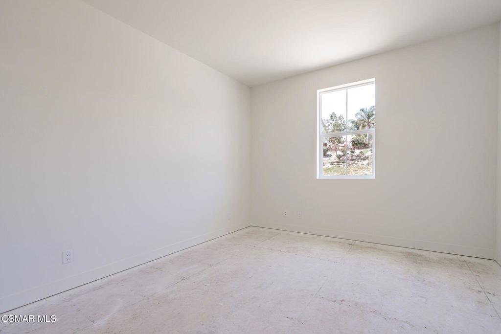 4687 Summit Avenue Property Photo 46