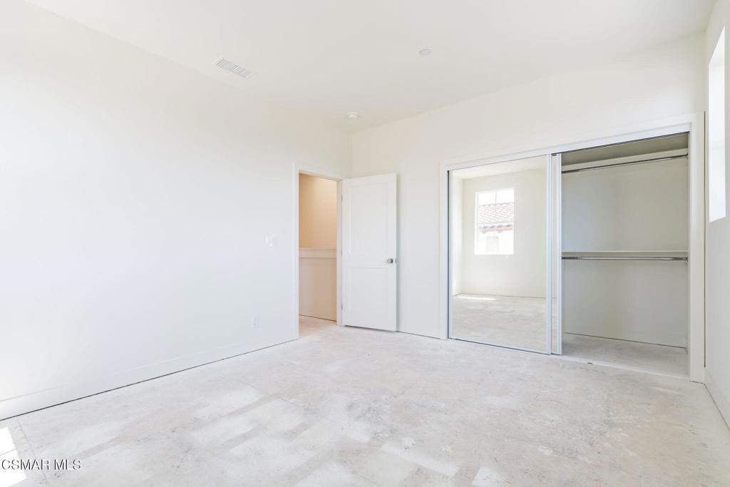 4687 Summit Avenue Property Photo 56