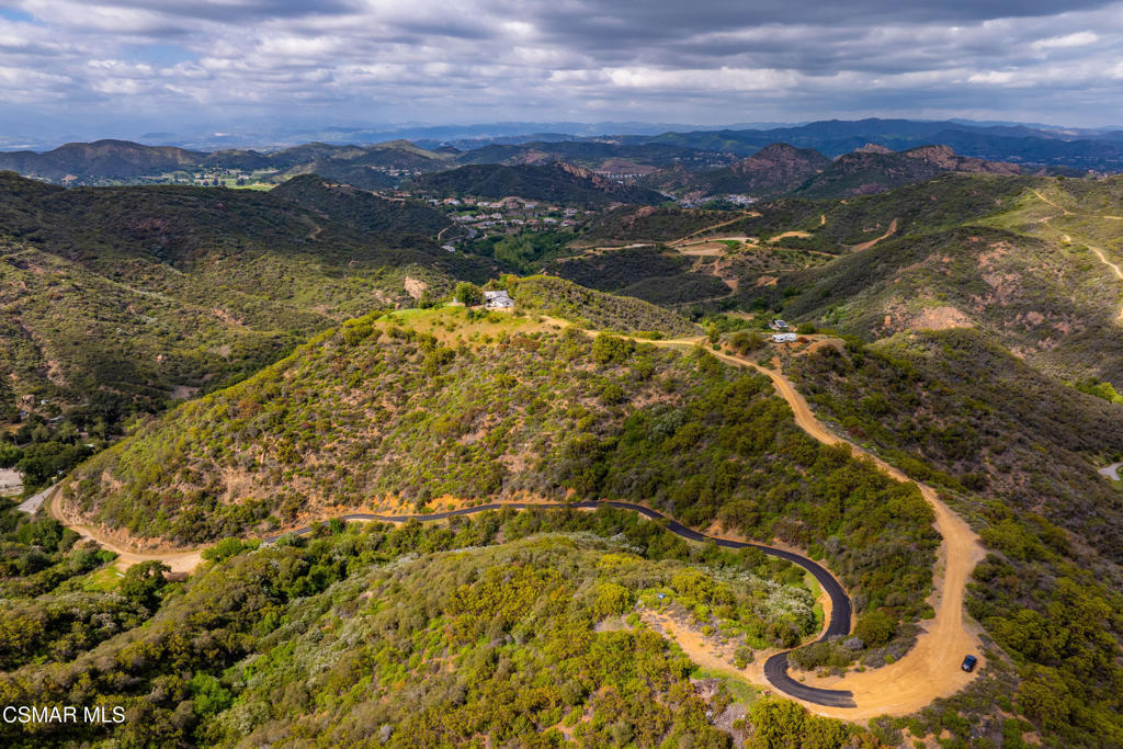 102 W Carlisle Road Property Photo 2