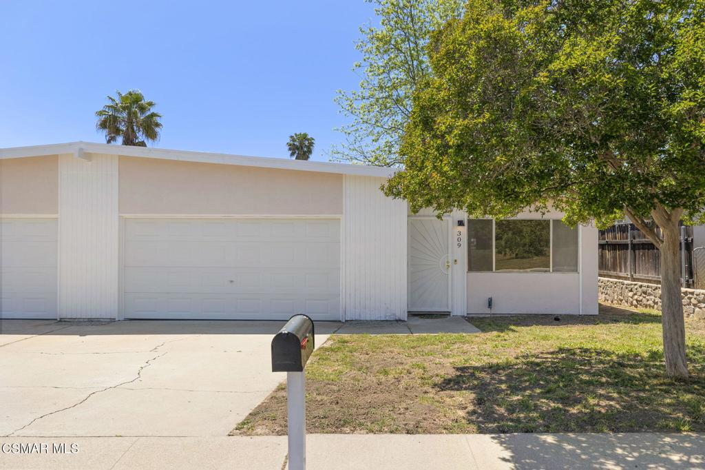 309 Lark Ellen Avenue Property Photo 1