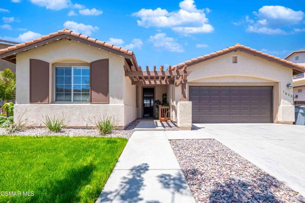 1633 Lola Way Property Photo 3