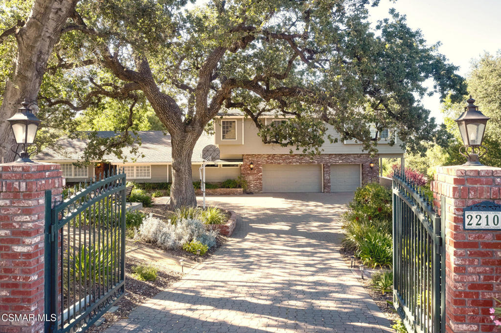 22101 Mulholland Drive Property Photo 6