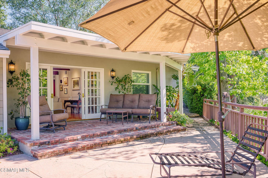 22101 Mulholland Drive Property Photo 17