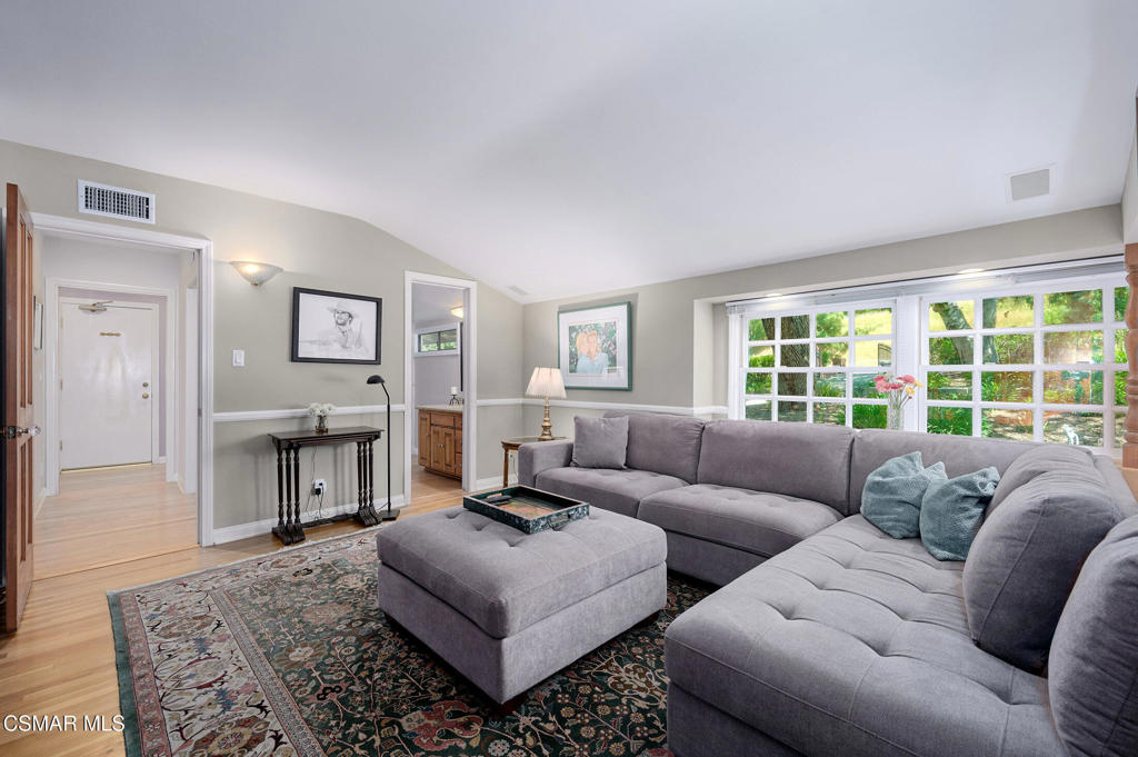 22101 Mulholland Drive Property Photo 33